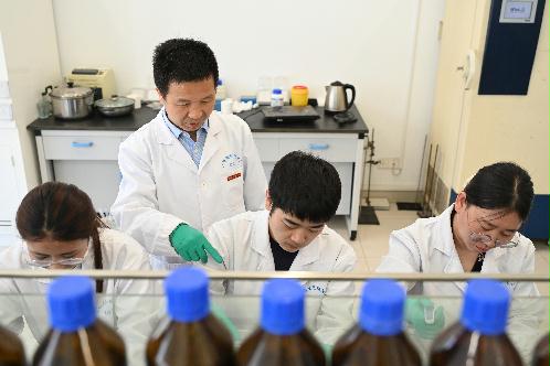 4.生物农业：围绕生物育种、生物饲料、生物肥料、生物兽药及疫苗、生物农药等领域